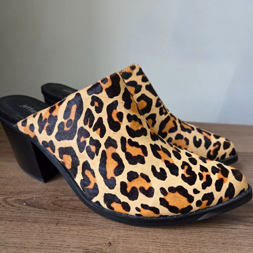 EUC JEFFREY CAMPBELL GENUINE LEATHER UPPER ANIMAL PRINT POINTY HEELED MULES 9.5